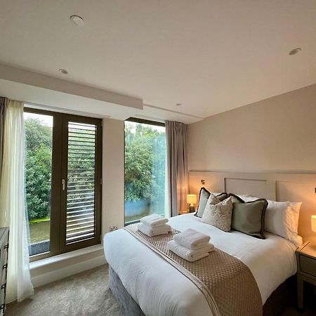 The Noir Blanc Retreat At Ryedale House Daire York Dış mekan fotoğraf